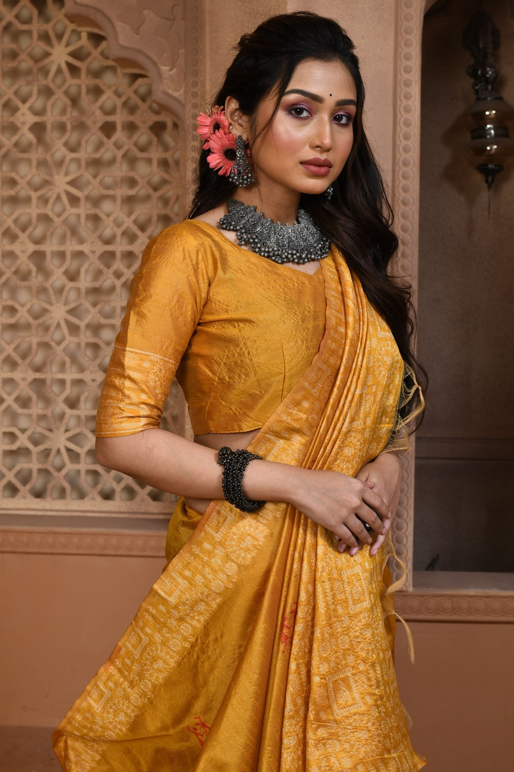 Yellow Handloom Silk Saree With Weaving Work