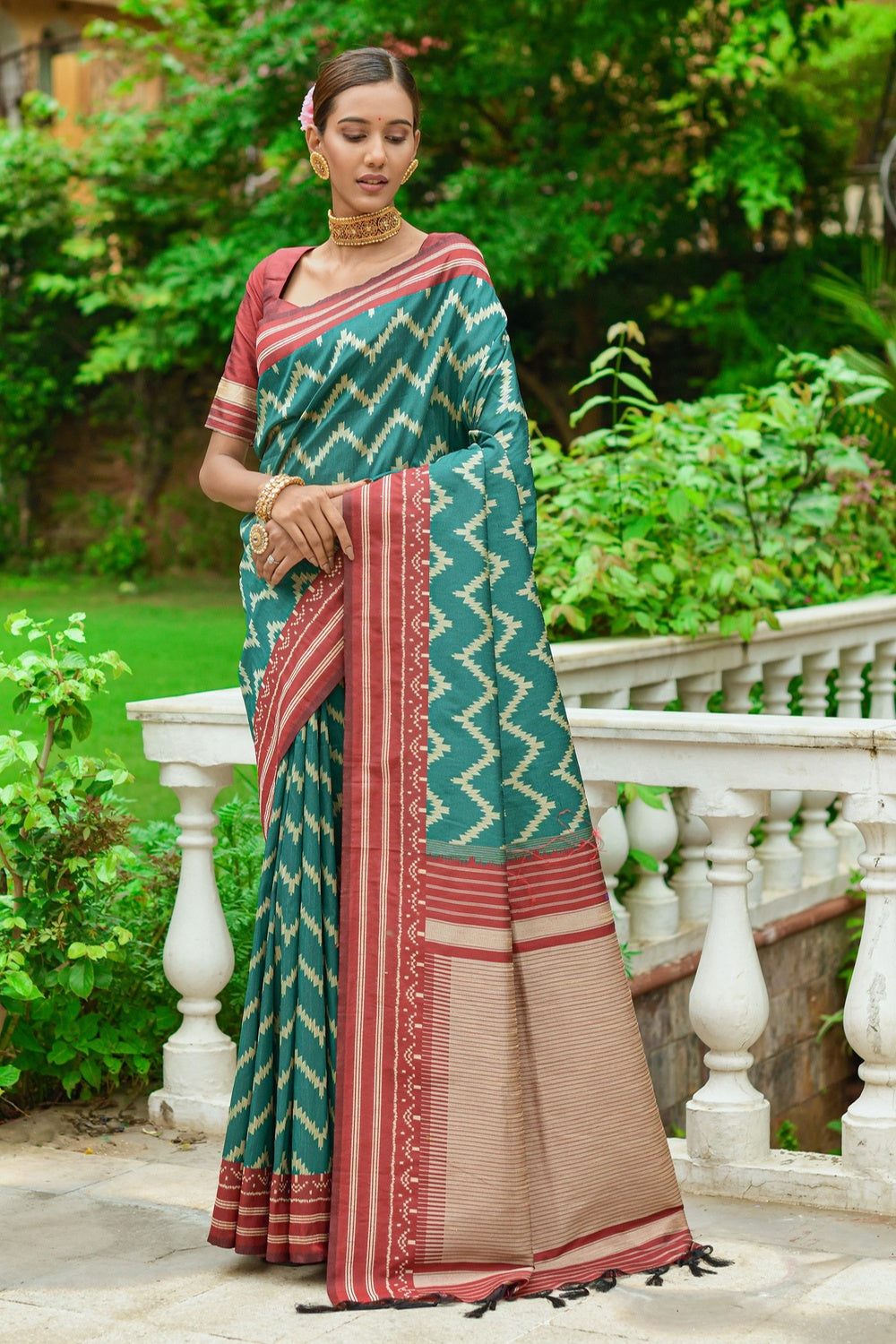 Rama Green Silk Saree With Zari Weaving Work