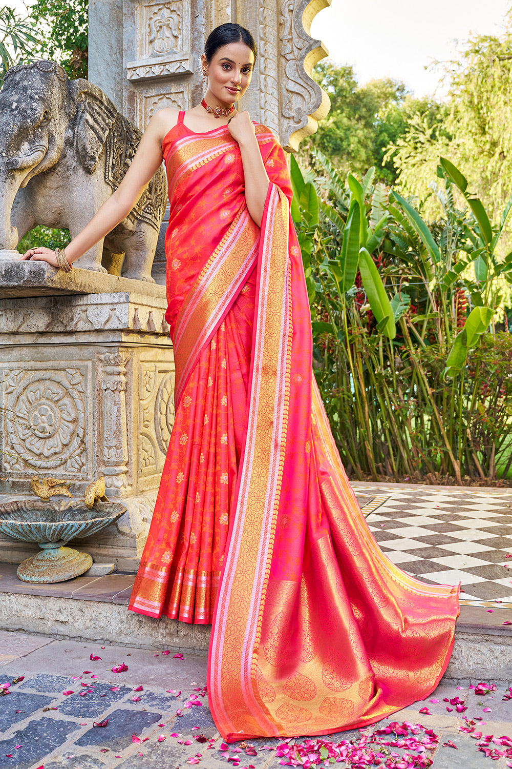 Gajari Pink Banarasi Silk Saree With Weaving Work