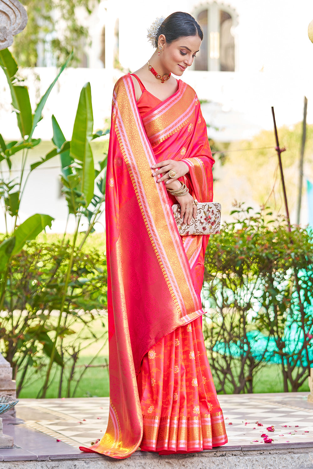 Gajari Pink Banarasi Silk Saree With Weaving Work