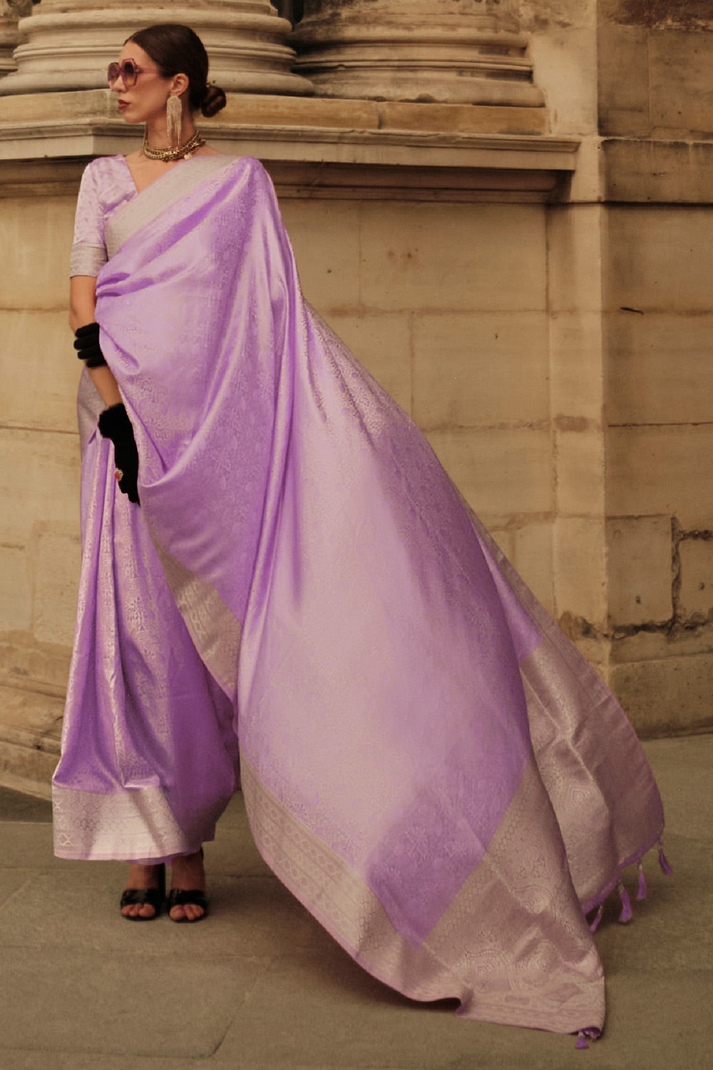 Lavender Satin Silk Saree With Handloom Weaving