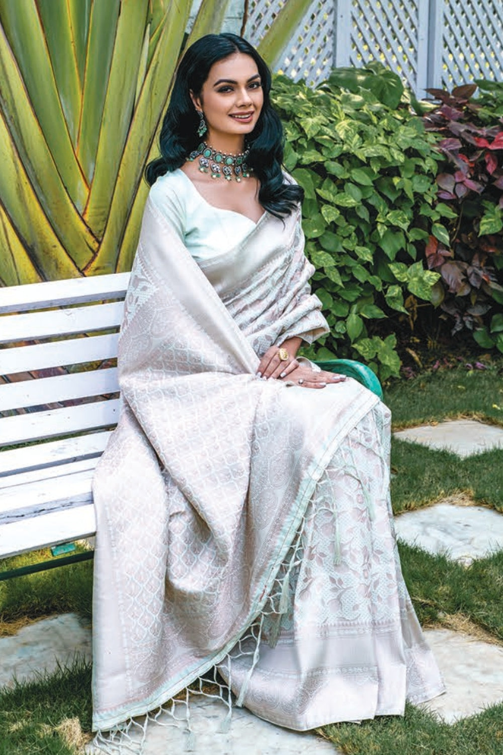 Off White Soft Silk Saree With Weaving