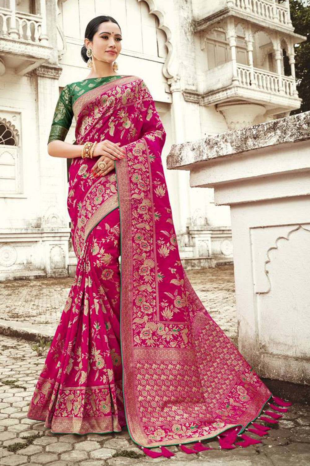 Magenta Pink Silk Saree With Zari Weaving Work
