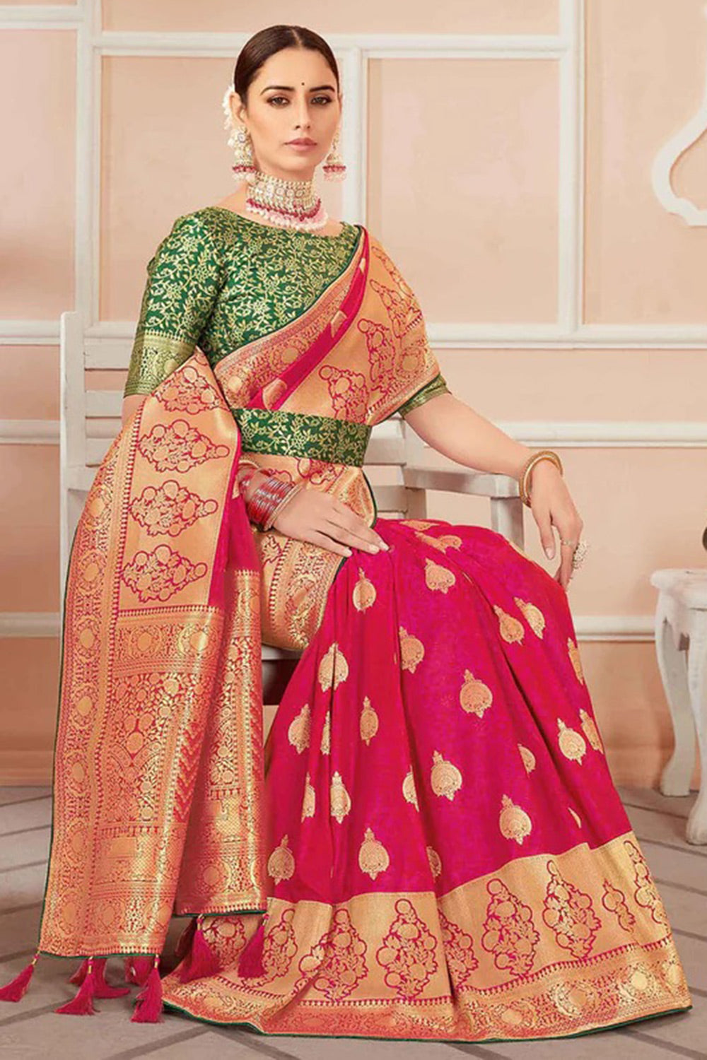 Magenta Pink Banarasi Silk Saree With Zari Weaving Work