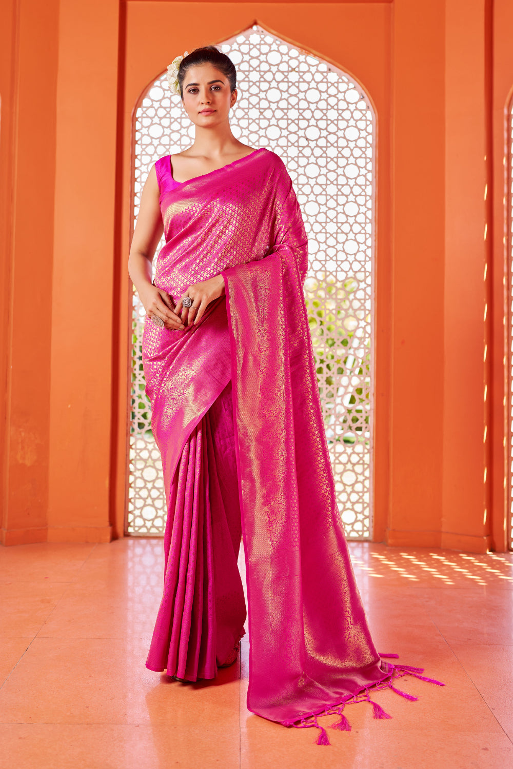 Magneta Pink &amp; Golden Zari Woven Kanjivaram Saree With Blouse