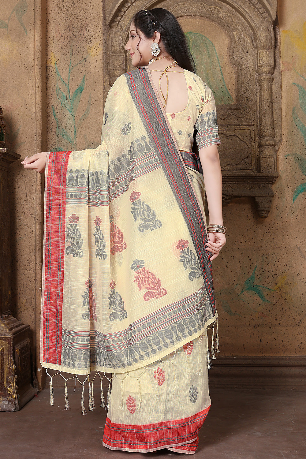 Cream Soft Linen Saree With Printed Work