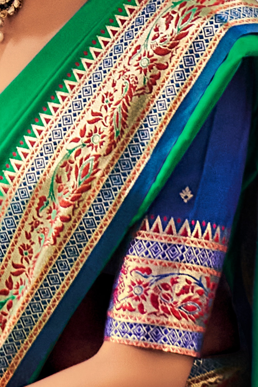 Jade Green Banarasi Plain Silk Saree With Zari Weaving Work