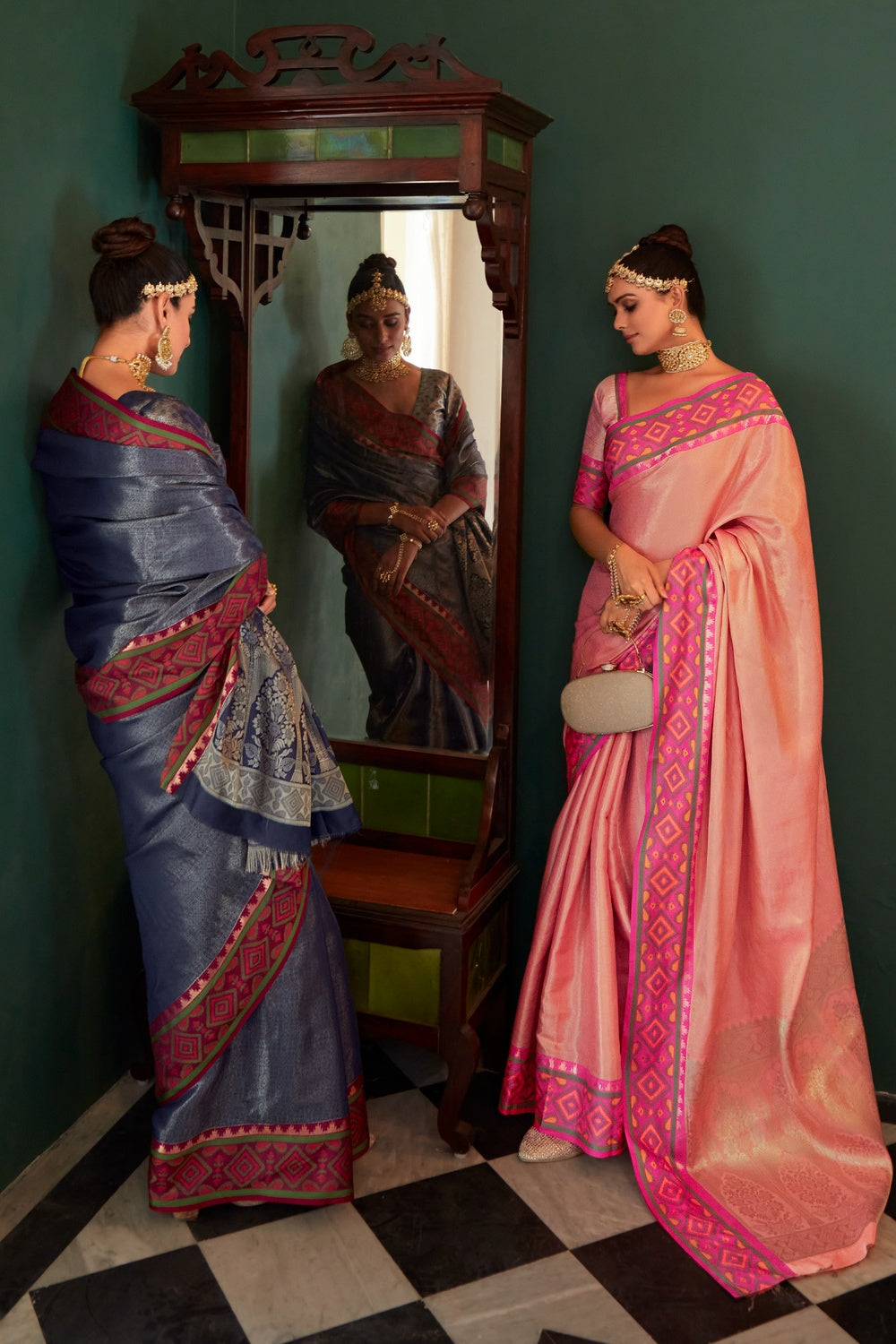 Peach Pink Kanjivaram Silk Saree With Zari Weaving Work