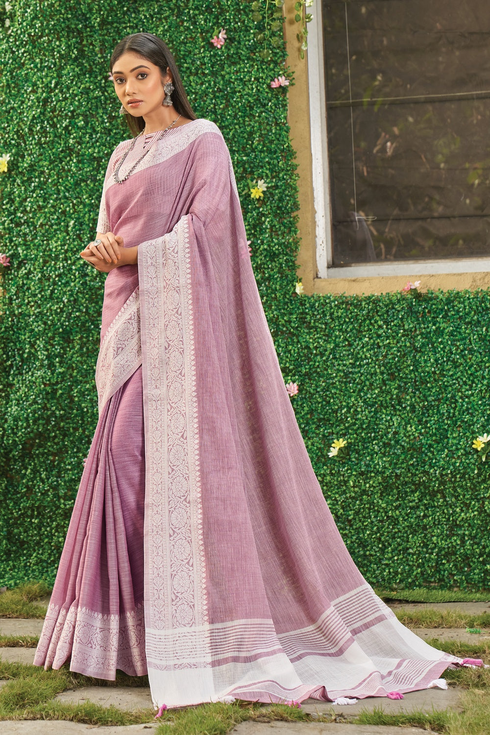 Mauvelous Pink Linen Saree With Weaving Work