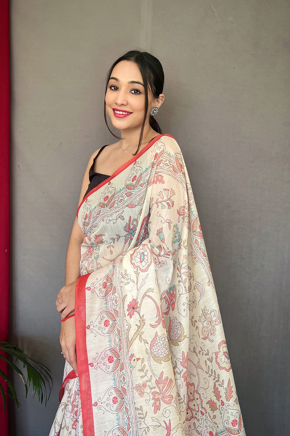 White &amp; Red Malai Cotton With Katha Printed Saree