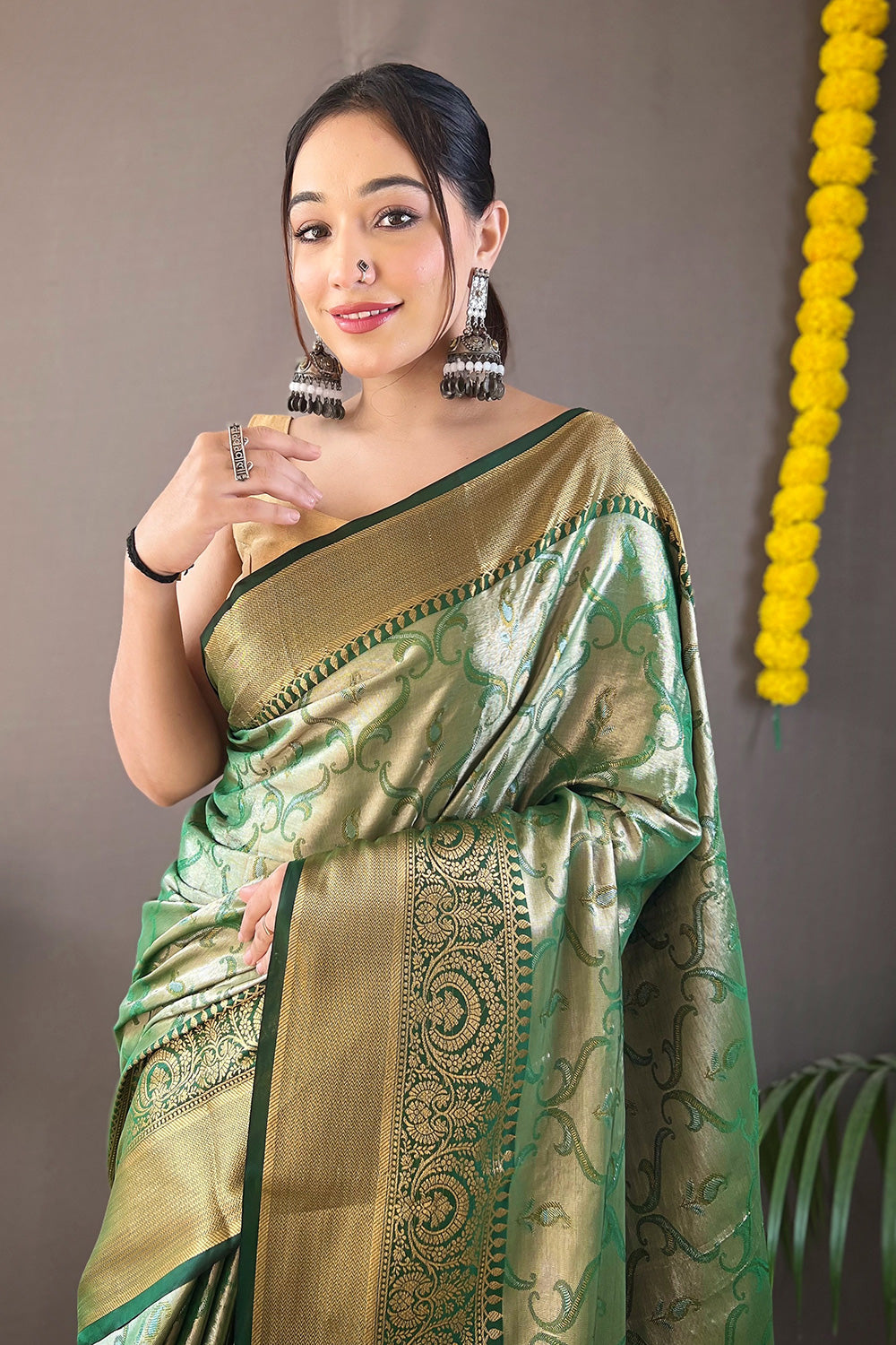 Green Kanchipuram Silk Saree With Zari Weaving Work