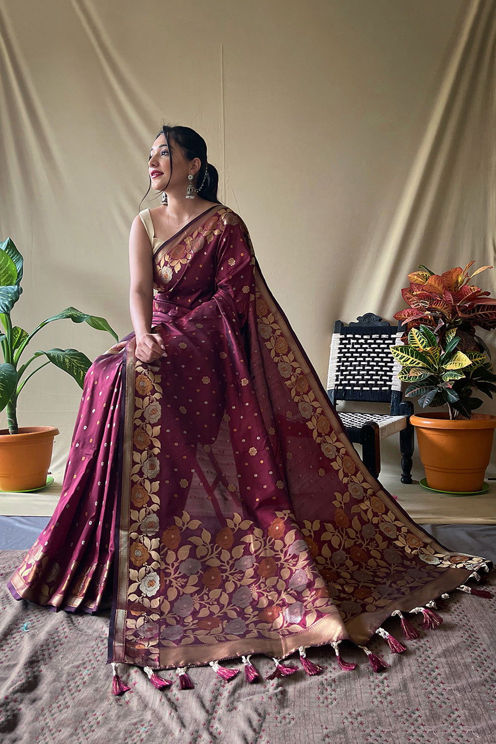 Maroon Soft Silk Saree With Golden Zari Weaving Work