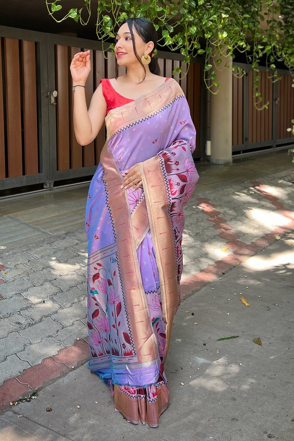 Lavender Paithani Silk Saree With Weaving Work