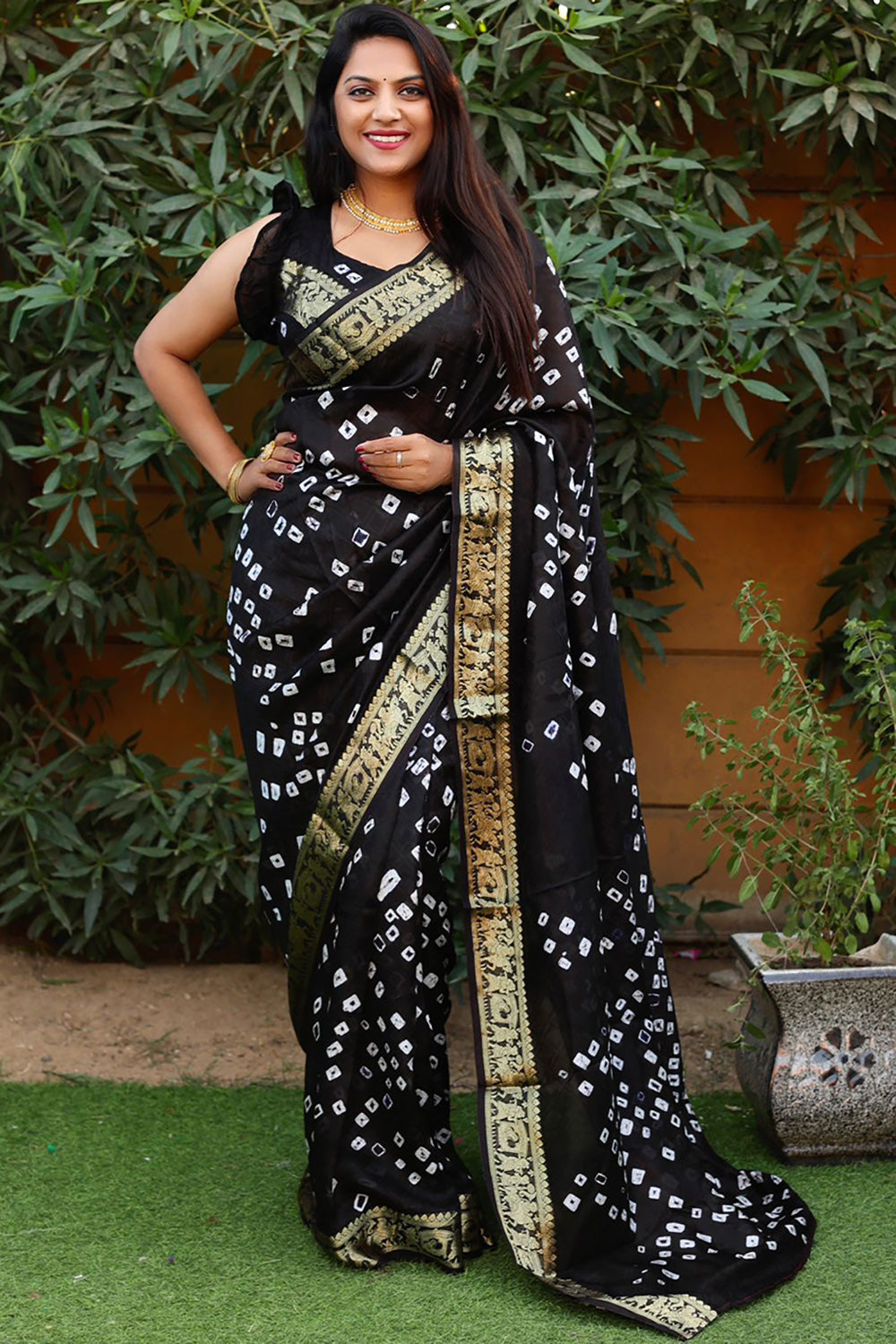 Black Pure Hand Bandhej Bandhani Saree With Weaving Rich Pallu