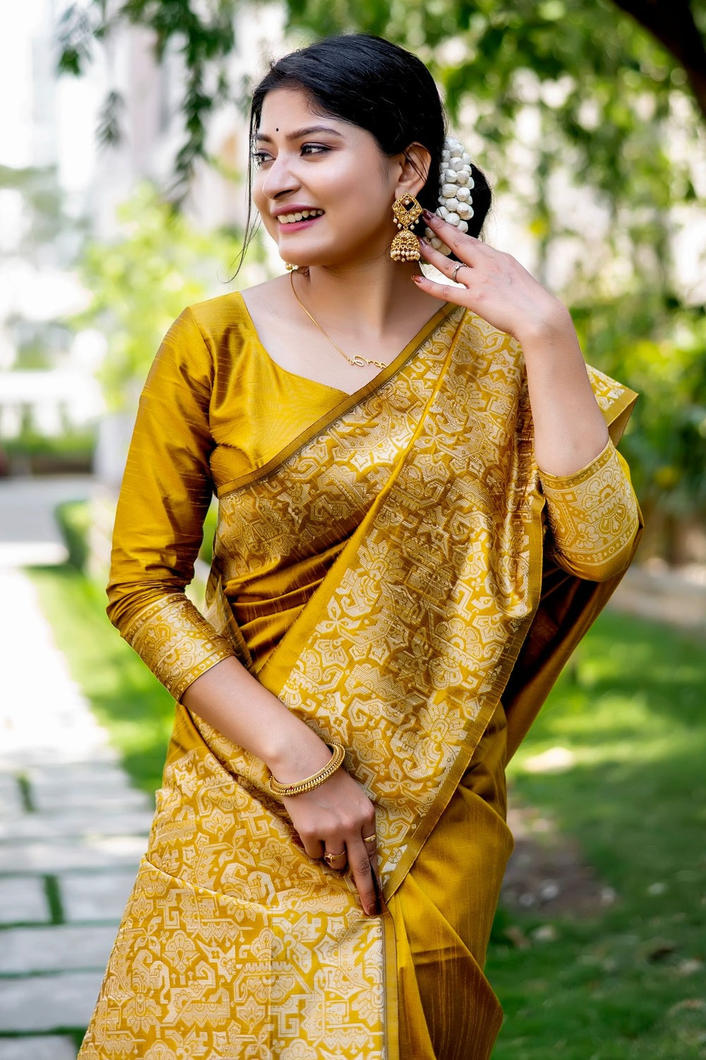 Mustard Yellow Handloom Silk Saree With Weaving Work
