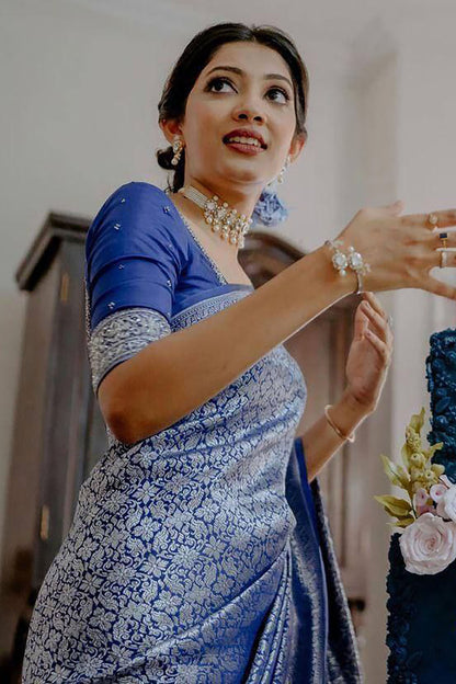 Latest Blue Kanjivaram Silk Saree With Zari Weaving Work