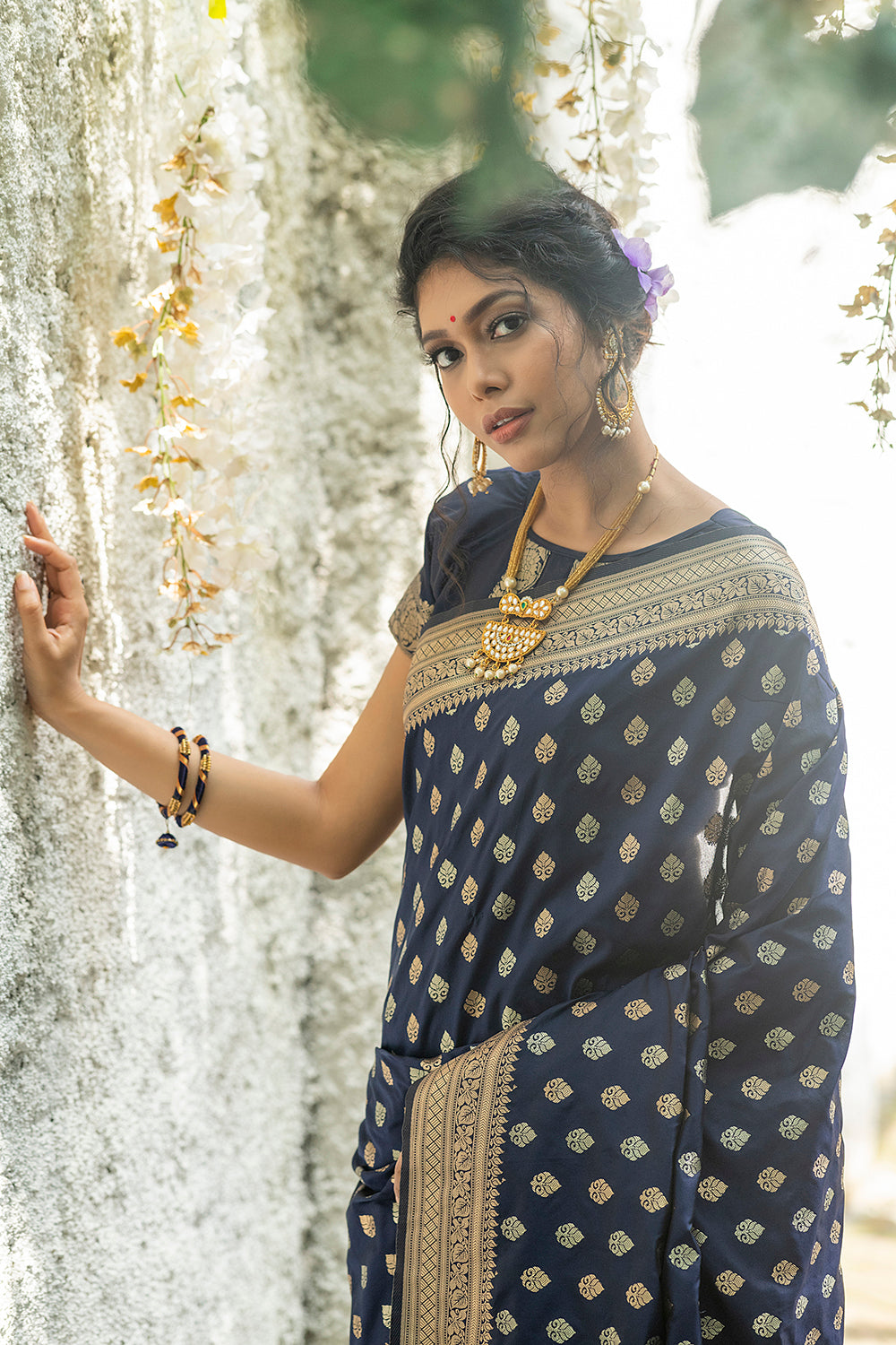 Navy Blue Soft Banarasi Katan Silk Saree With Weaving Work