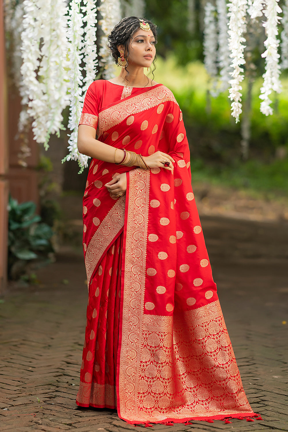 Red Soft Banarasi Silk Saree With Weaving Work