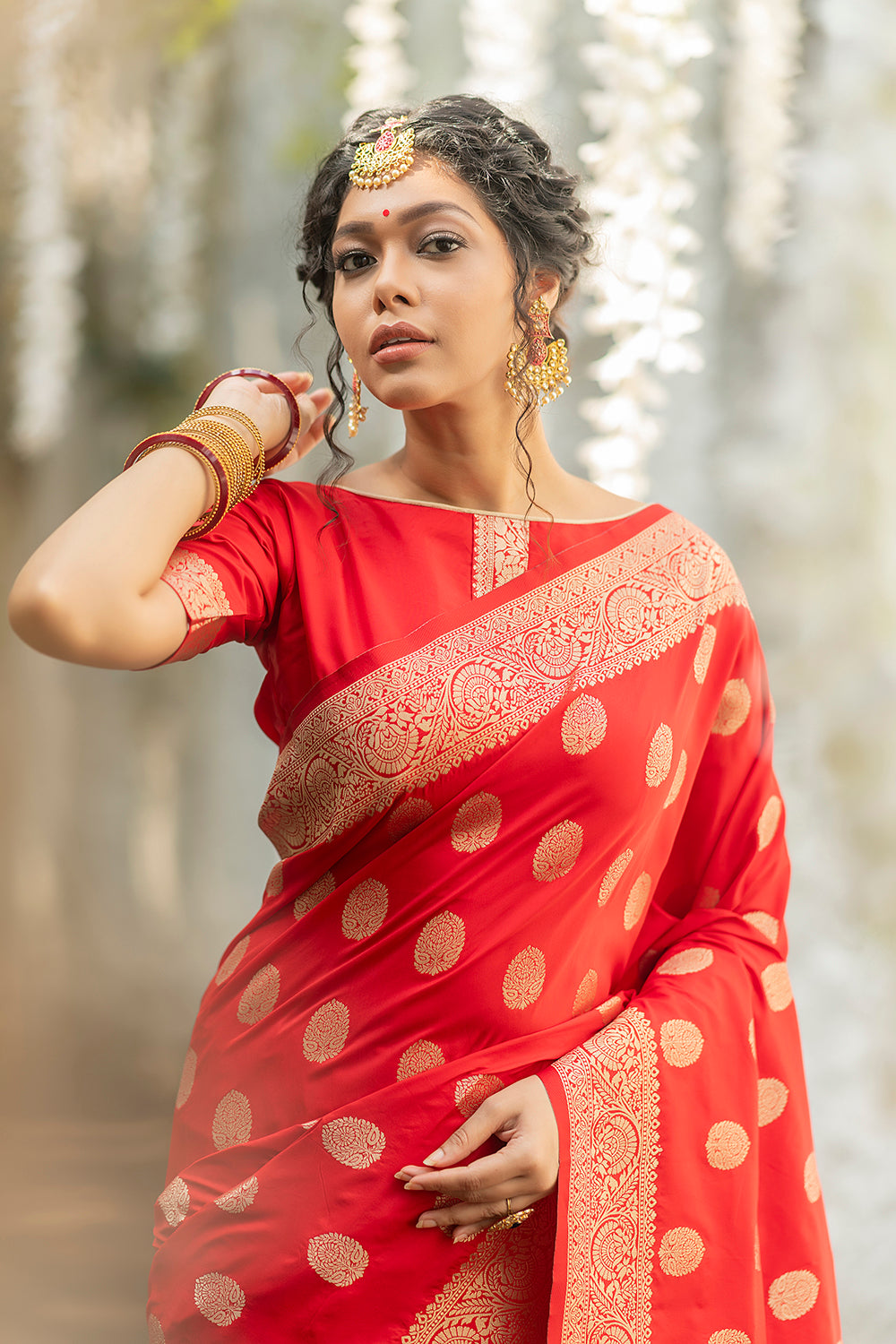 Red Soft Banarasi Silk Saree With Weaving Work