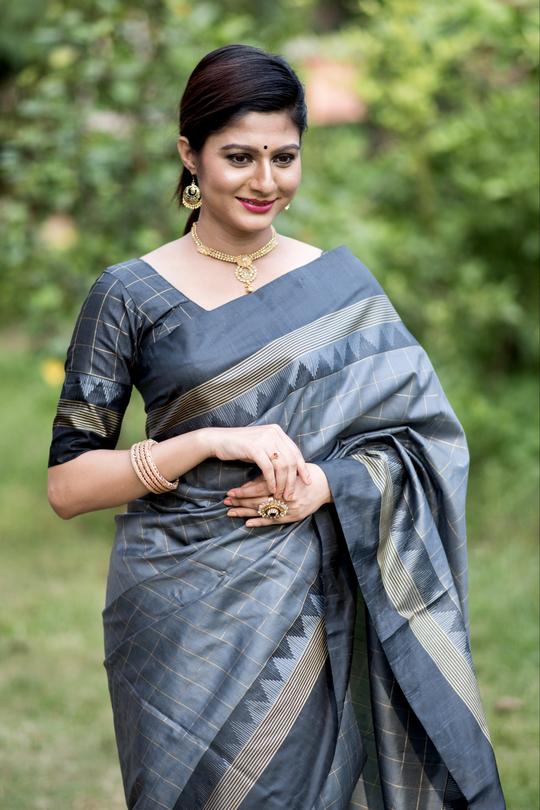 Buy Grey Handloom Weaving Cotton Saree At Ethnic Plus