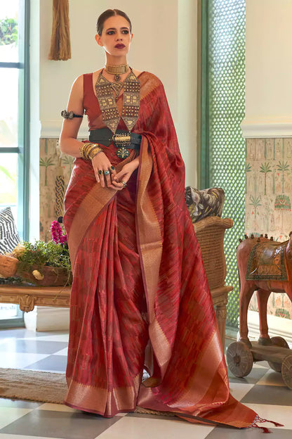 Shaded Red Organza Silk Saree With Beautiful Pallu