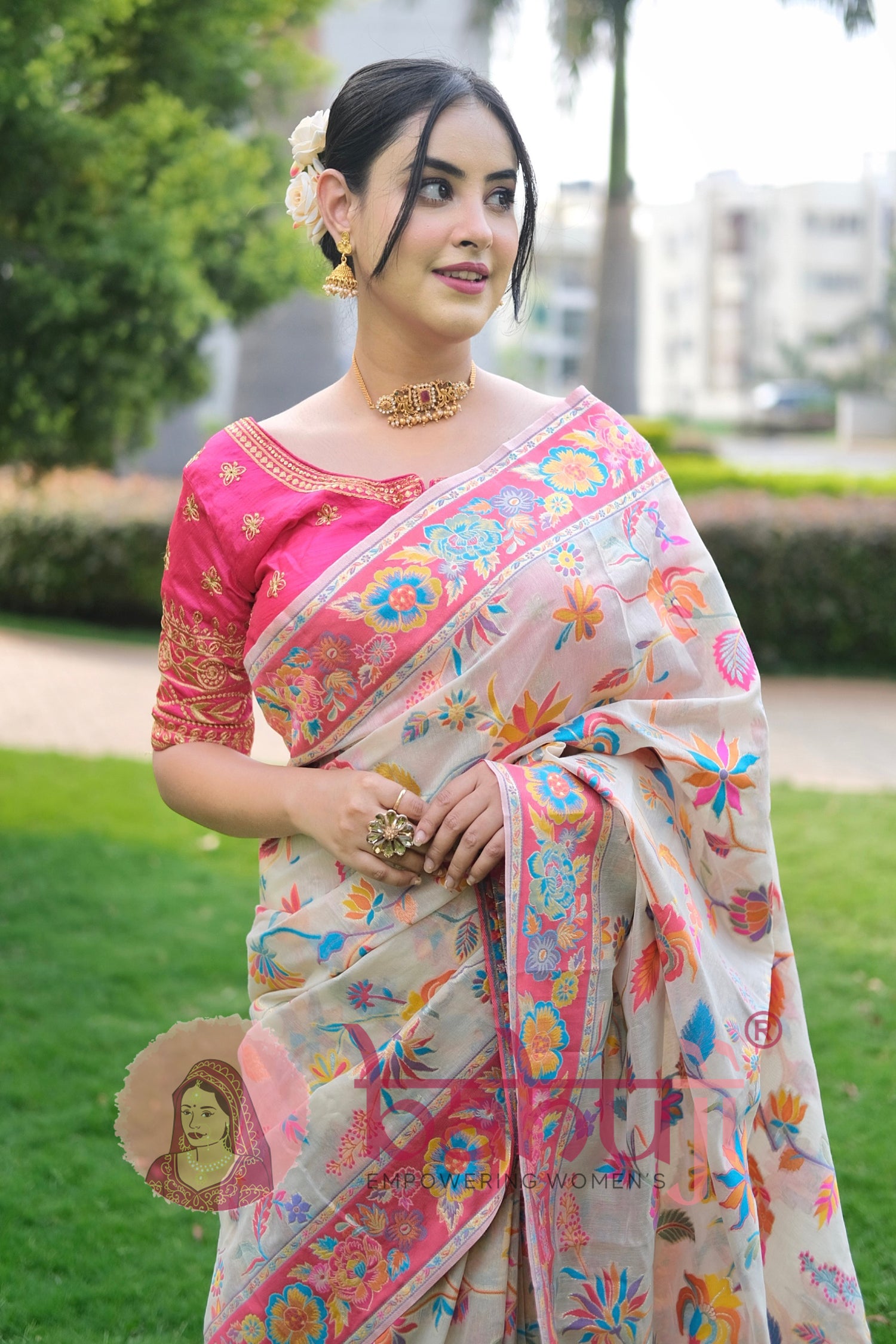 Creamy Kashmiri Modal Handloom Silk Weaving Saree