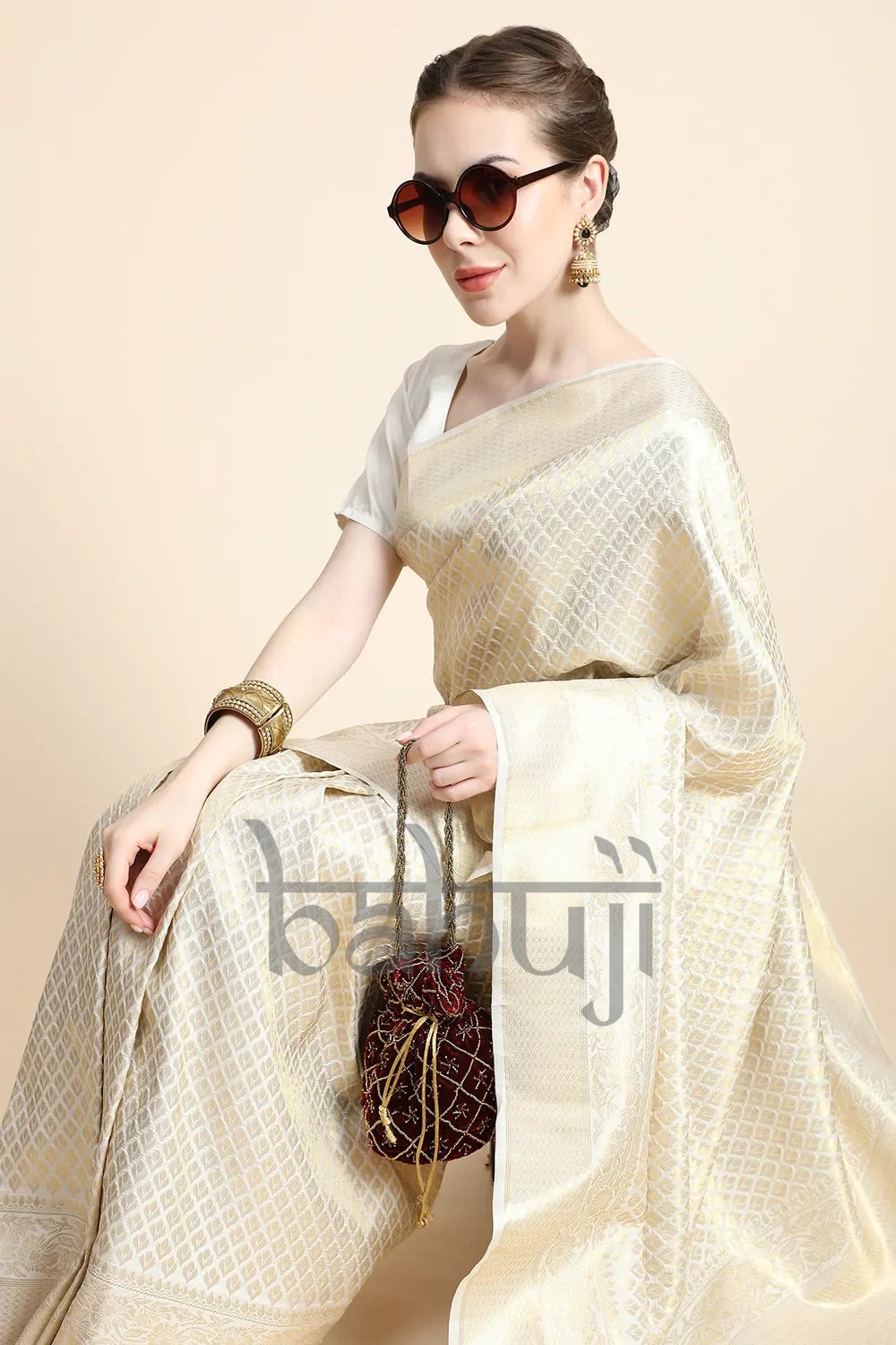 Jasmin White &amp; Golden Zari Weaving Kanjivaram Silk Saree