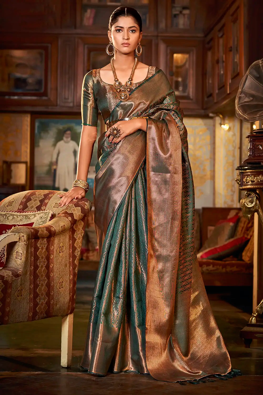 Green Kanjivaram Silk Saree With Handloom Weaving