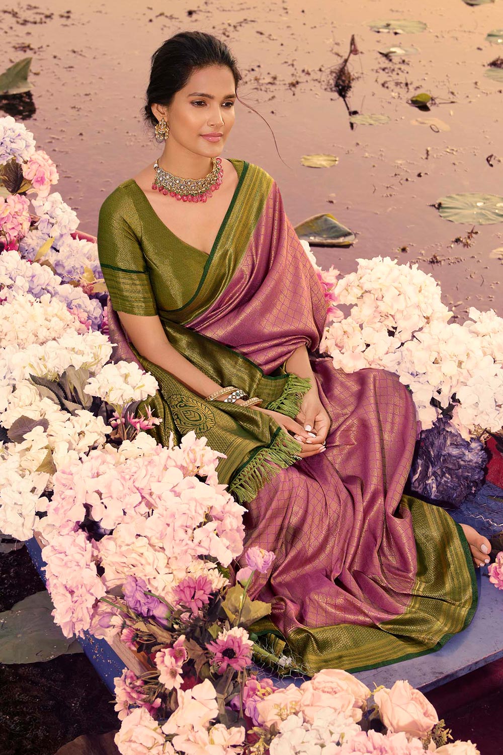 Alluring Pink kanjivaram Silk Saree With Blouse