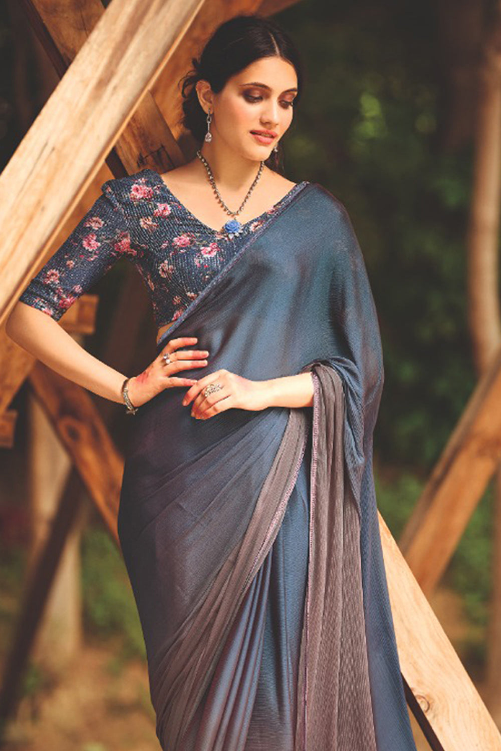 Shirley Setia: Shining in blue saree! Guess the price ?