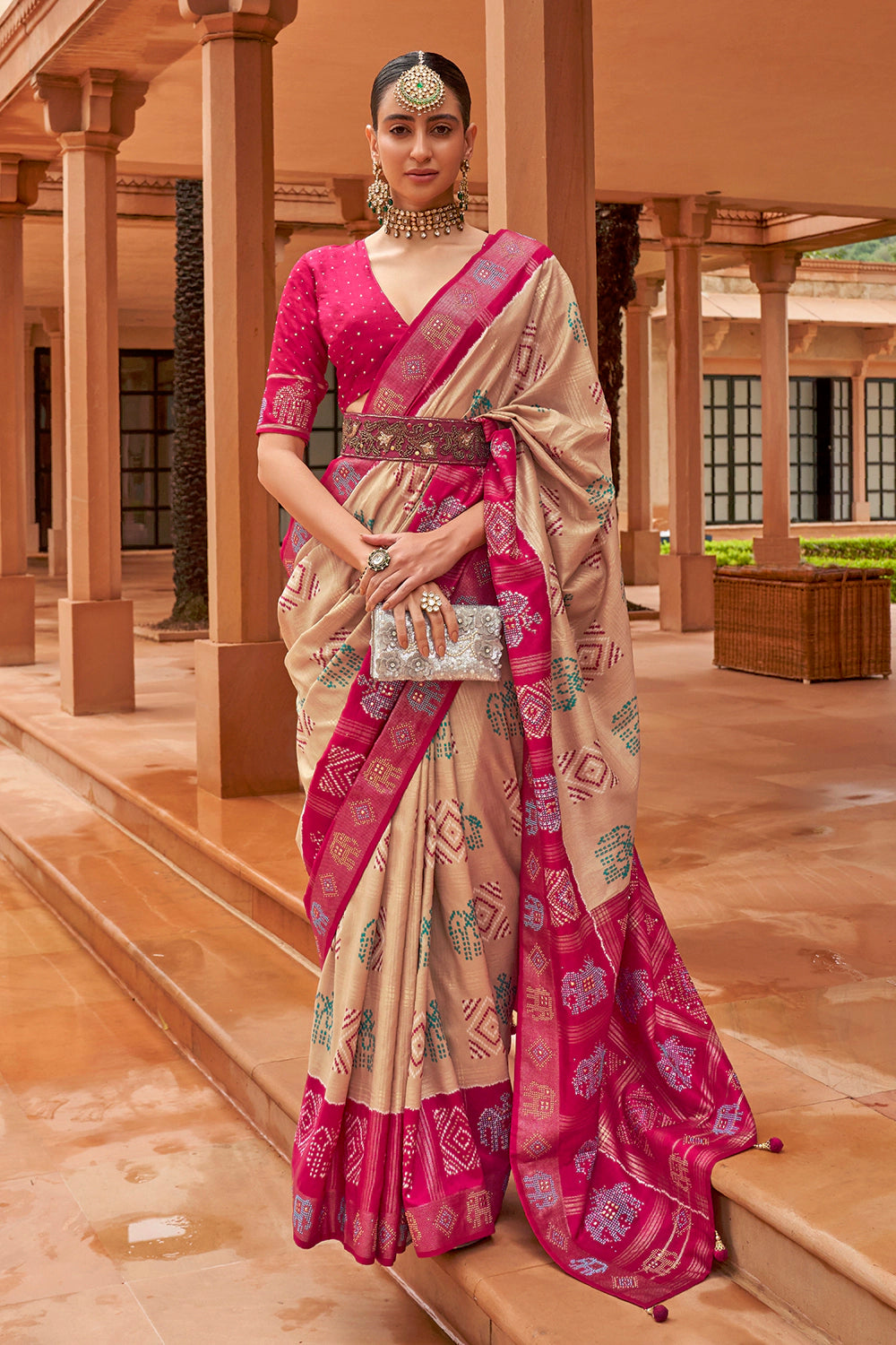 Cream &amp; Pink Pure Silk Patola Saree Weaving With Blouse