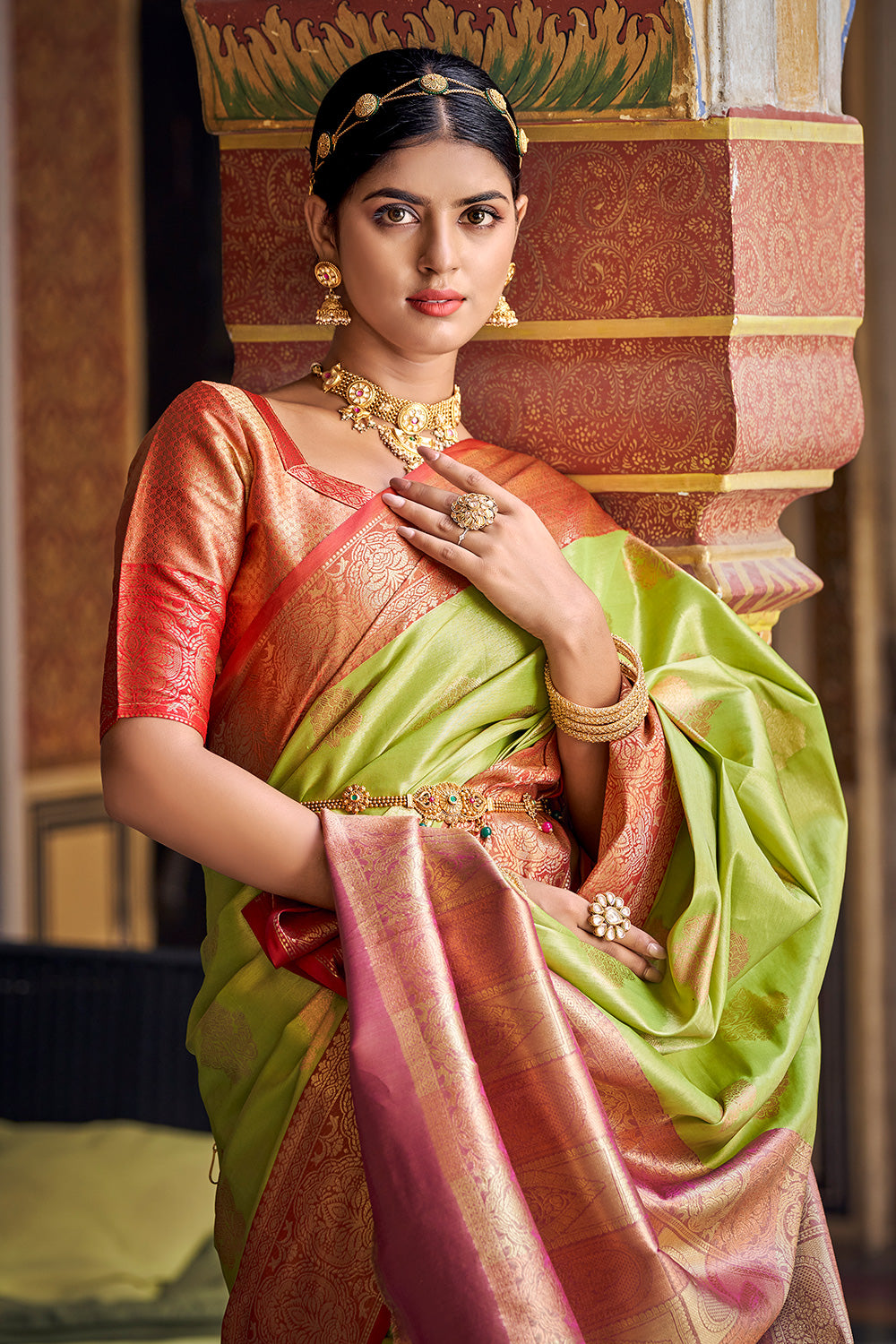 Green &amp; Red Fancy Banarasi Silk Saree With Weaving