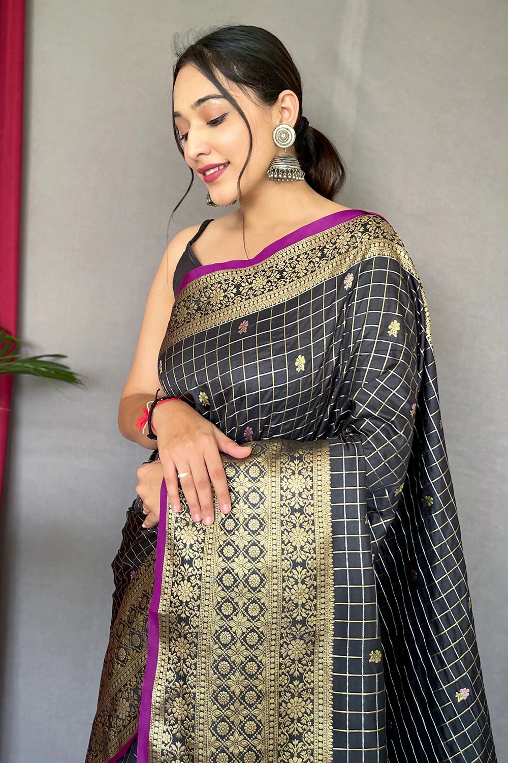 Black Silk Saree With Weaving work