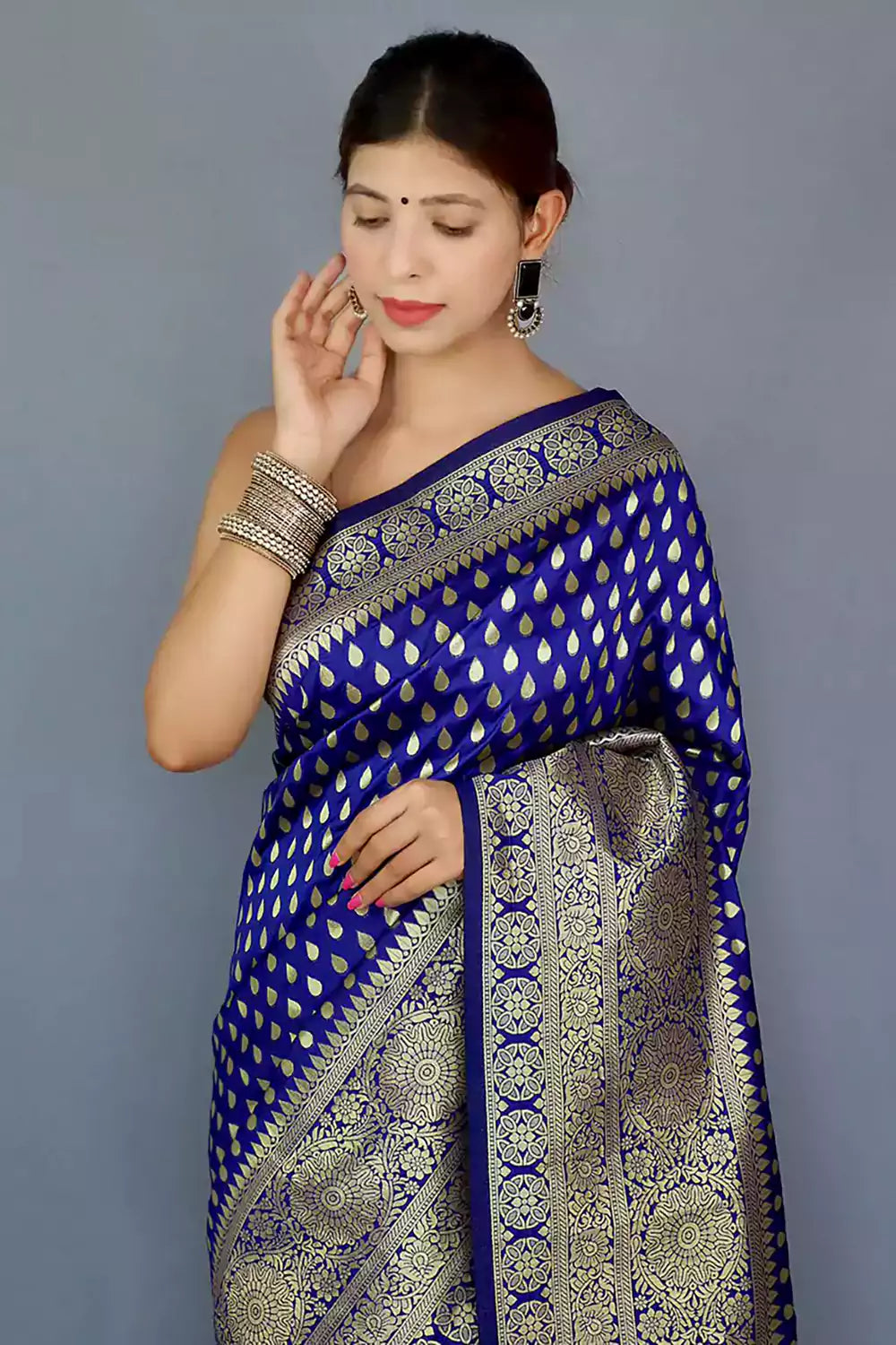 Blue Soft Silk Saree With Zari Weaving
