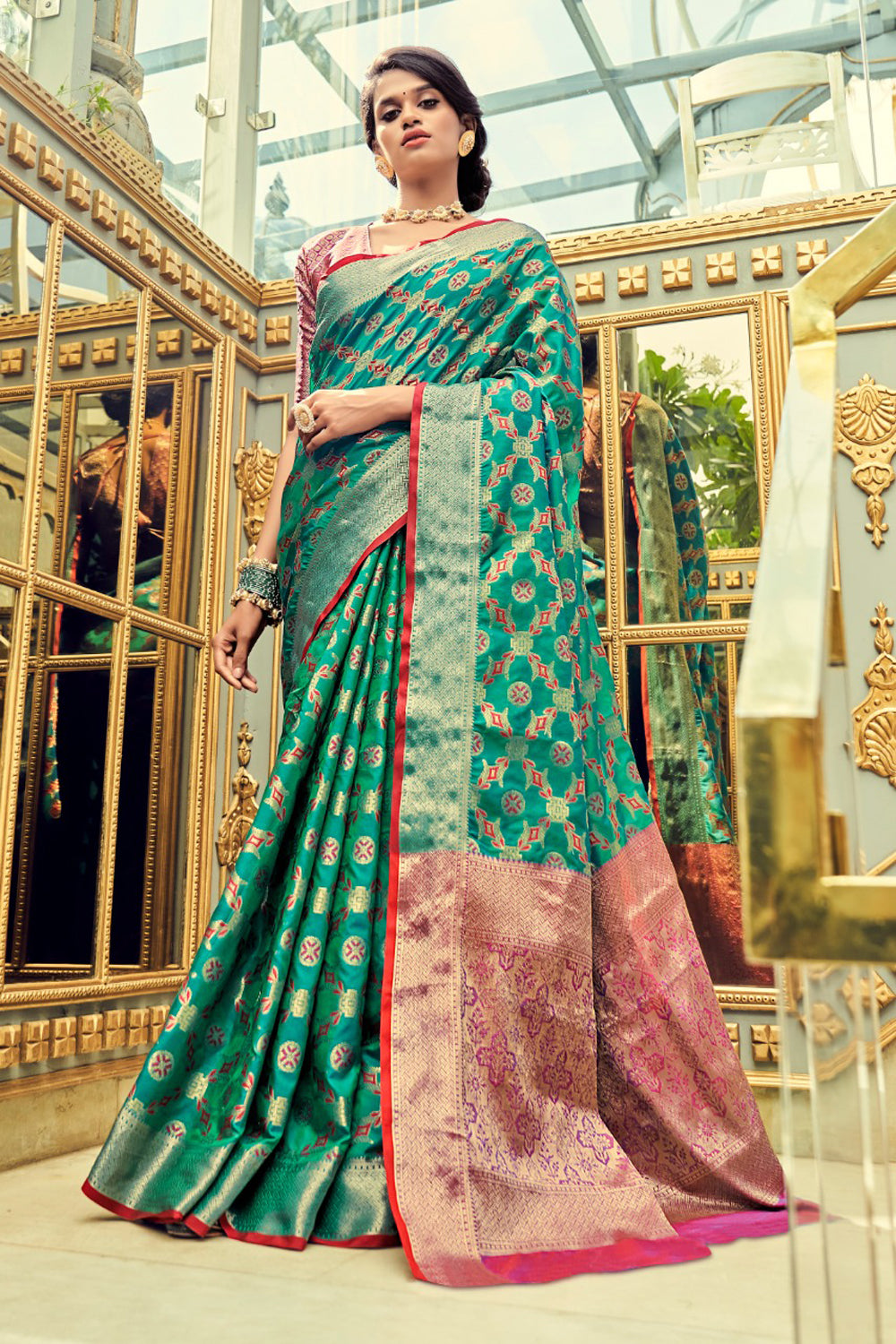 Rama Green Stylish Banarasi Silk Saree With Attached Pink Blouse for Woman
